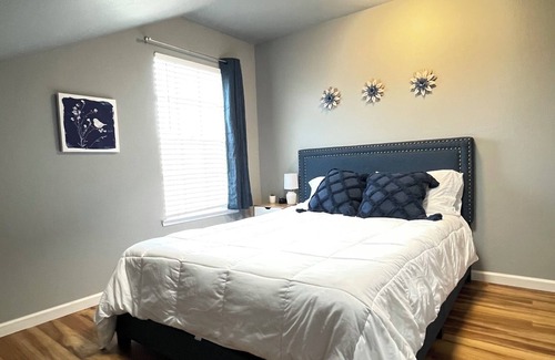 Paso Robles Cottage | Private 2 BR East Side Cottage close to wineries, golf and downtown