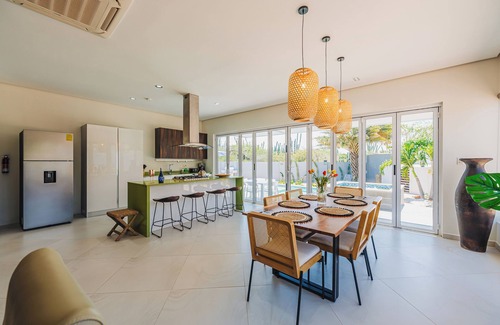 Esmeralda House | Private 3BRVilla Close 2 BEST Beaches/Pool/Nature View.