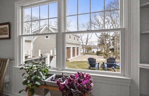 Marion House | Private 4-Bedroom home on Planting Island with water views in all directions