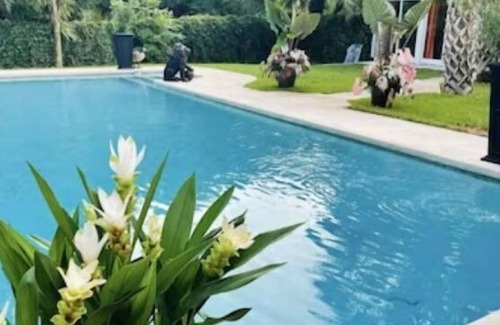 Longwood House | Private 4-Bedroom home with pool! The luxury neighborhood of Markham Woods.