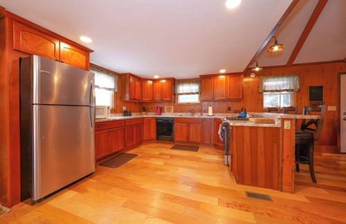 Little Valley Cabin | Private 5-bedroom cabin in charming Little Valley