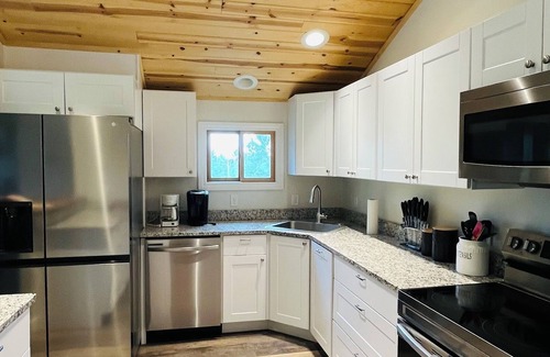 Ridgway Cabin | Private and peaceful 3 br cabin in the woods with new Hot Tub