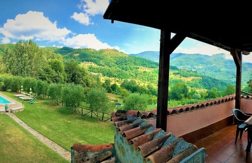 Mologno House | * Private and peaceful Tuscan Villa with views