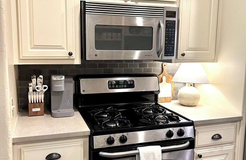 Fayetteville Condo | Private and quiet Condo close to Dickson Street and Historic Fayetteville Square