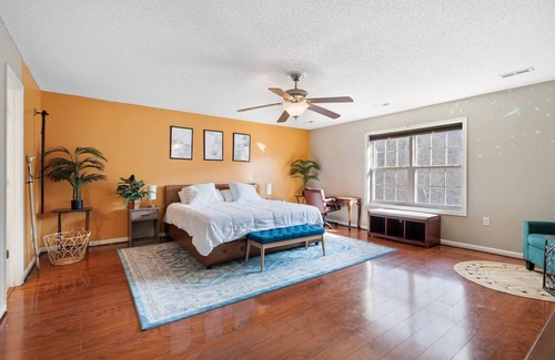 Winchester House | Private and Spacious Vacation House on a 5acre lot 12 mins from Wichester city!!