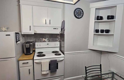 Middletown Apartment | Private Apt in Middletown-Wesleyan