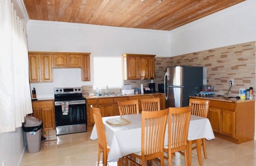 Old Bight House | Private Beach front cottage