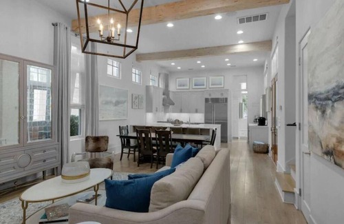 West Panama City Beach Cottage | PRIVATE BEACH ACCESS-2 Minute Walk-Stunning South Side Retreat-Courtyard/Pool