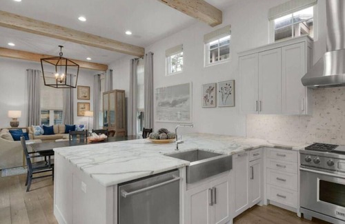 West Panama City Beach Cottage | PRIVATE BEACH ACCESS-2 Minute Walk-Stunning South Side Retreat-Courtyard/Pool