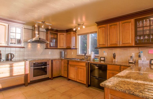 Friday Harbor House | Private Beach! Westside! Spacious Home! (WWBeach)