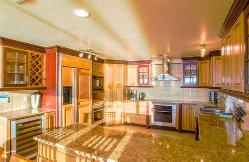 Friday Harbor House | Private Beach! Westside! Spacious Home! (WWBeach)