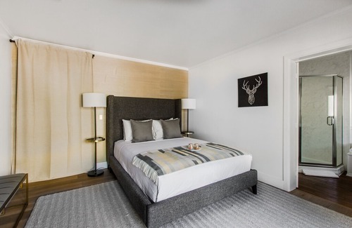 Napa Villa | Private Bedroom _ the Rhino on Secluded Vineyard