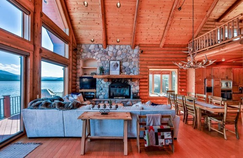 Grand Lake Cabin | Private Boat Dock & Hot Tub on Shadow Mountain Lake in Grand Lake, CO
