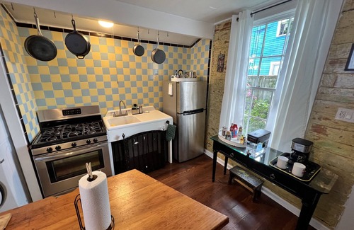 Bywater Cottage | Private Bywater Cottage - Courtyard, WiFi, Laundry, Near restaurants/bars
