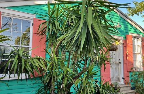 Bywater Cottage | Private Bywater Cottage - Courtyard, WiFi, Laundry, Near restaurants/bars