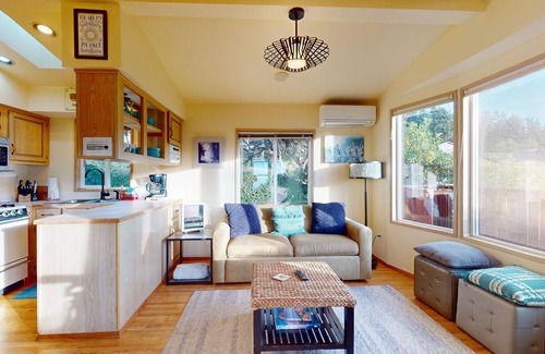 Brookings Cabin | Private cabin close to trails with hot tub, grill, and dazzling ocean views