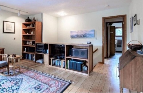 Hamburg Cottage | Private Cabin In The Woods-New in June 2022-Big Green House