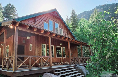 Marysvale Cabin | Private Cabin on Beautiful River! Enjoy the popular Paiute ATV Trail.