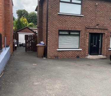 Castlereagh House | Private cabin, own access & ensuite