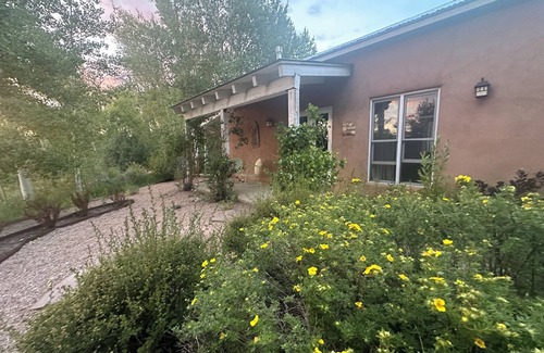 Arroyo Seco House | Private Casita in the Aspens