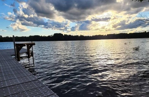Gordon Cabin | Private Clear lake cabin with sunset view *Pontoon
