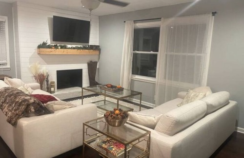 Franklin House | Private corner lot home! 3 bed 2 bath, with private back patio