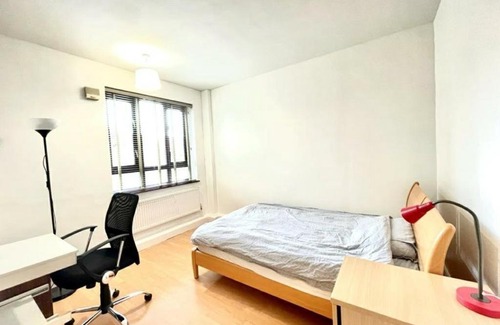 King's Cross Apartment | Private Cosy 3 bedroom Apartment in Kings Cross