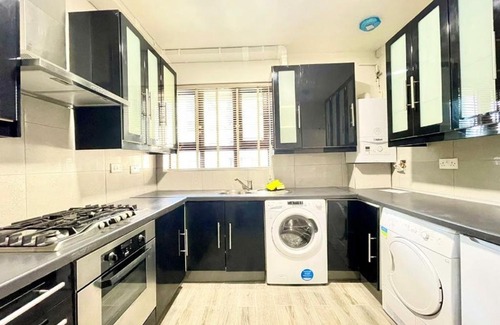King's Cross Apartment | Private Cosy 3 bedroom Apartment in Kings Cross