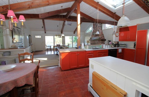 North Truro Cottage | Private Cottage Compound On Ryders Pond with Pristine Yard (2215)