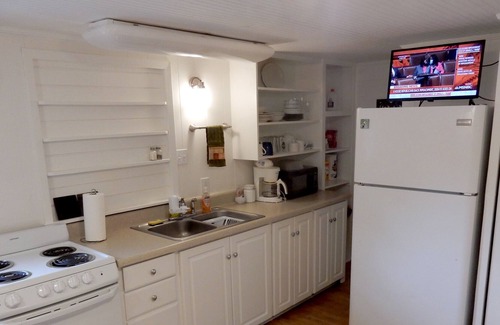 Apalachicola Cottage | Private Cottage in Historic District