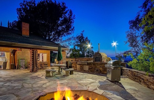 Anaheim Hills House | Private cottage up the hill with view