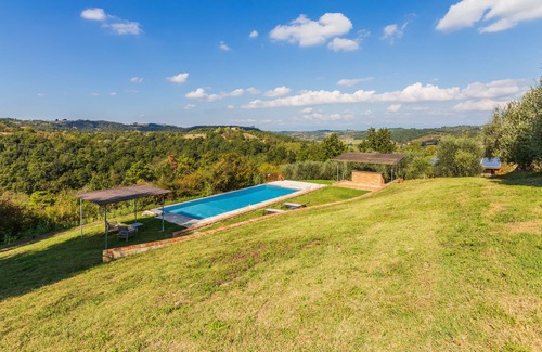 Toiano House | Private, country-house with infinity pool near Firenze, Pisa, Lucca e Siena