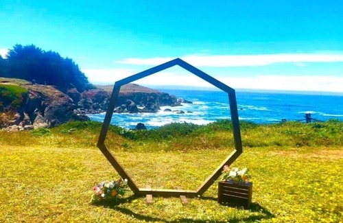Fort Bragg House | Private Cove& Beach, Great House For Entertaining, optional Wedding Venue