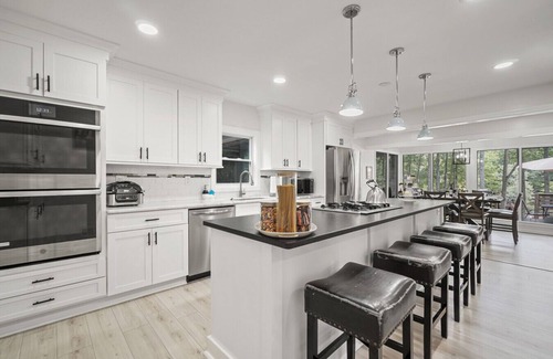Marietta Apartment | Private Deck Retreat Near Atlanta Attractions