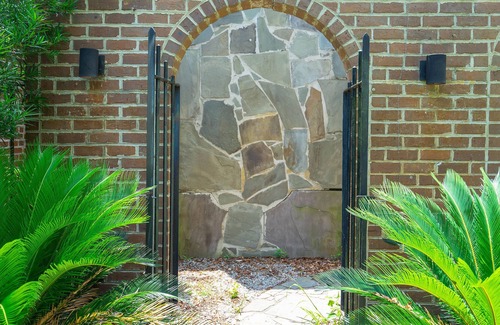 Beaufort House | Private Deep Water Dock, Near Beaufort, PI and Beach.