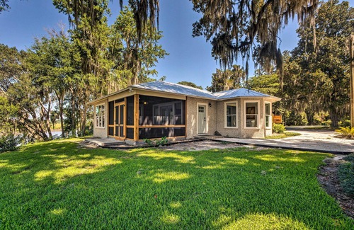 Darien Cottage | Private Dock + Fire Pit: Riverfront Darien Cottage