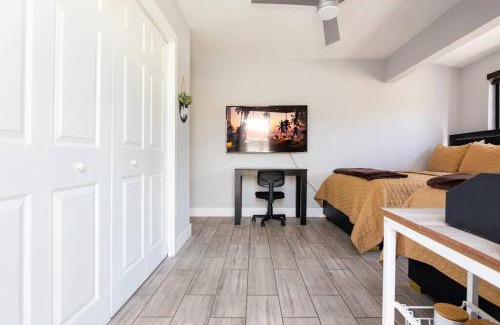 Westchester Apartment | Private Double Room Near Miami Clinics