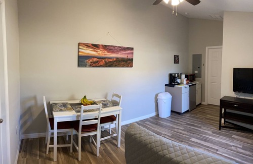 Conway House | Private duplex with queen bed and pull out couch