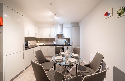 St Helens House | Private Ensuite Room Shared Kitchen St Helen C1
