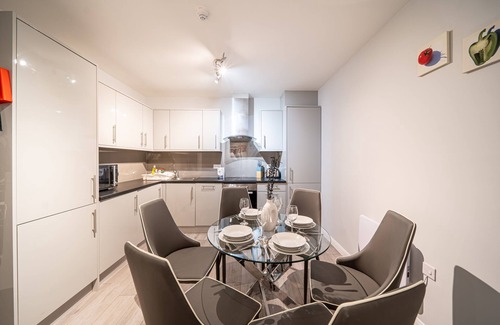 St Helens House | Private Ensuite Room Shared Kitchen St Helen A3