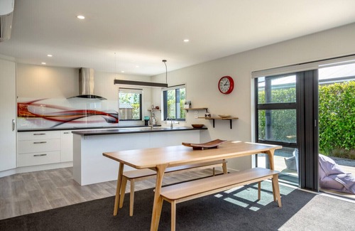 Martinborough Apartment | Private Escape, Martinborough
