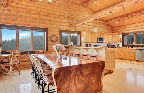 Steamboat Springs House | Private Estate on 10 acres w/pond & panoramic views | Hot Tub | Sauna