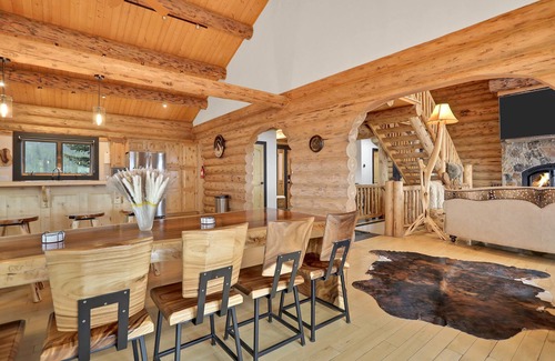 Steamboat Springs House | Private Estate on 10 acres w/pond & panoramic views | Hot Tub | Sauna