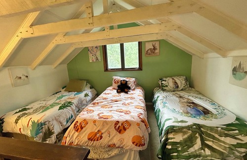 Prescott Cabin | Private Forest Lodge w/Game House, Spa, mins to DT