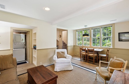 Ansonborough Cottage | Private Garden Cottage in Historic Downtown Charleston