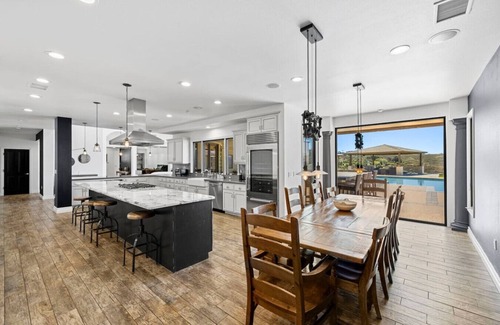 Lake Hodges Apartment | Private Gated 6BR Luxury Estate, Gym, Lake View