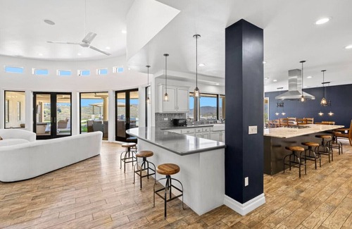 Lake Hodges Apartment | Private Gated 6BR Luxury Estate, Gym, Lake View