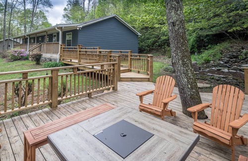 Boone House | Private getaway high up in the Appalachian Mountains minutes from Boone, NC