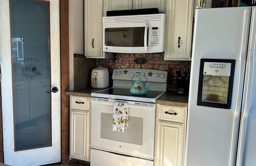 Venus House | Private Guesthouse in Venus