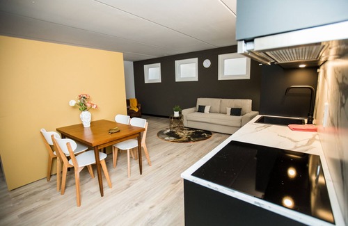 't Hart Apartment | Private Guesthouse with sauna